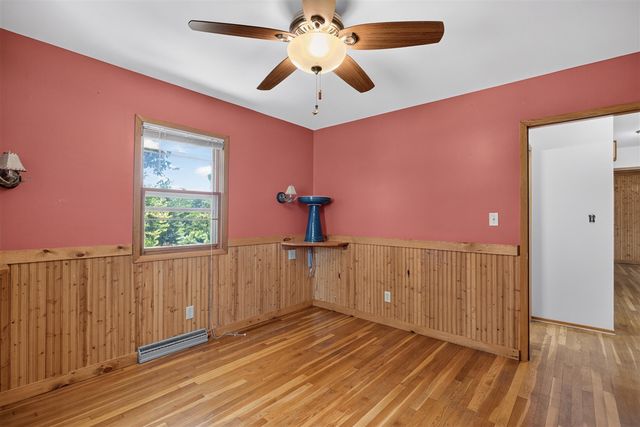 2695 Gilletts Lake Road, Jackson, MI 49201