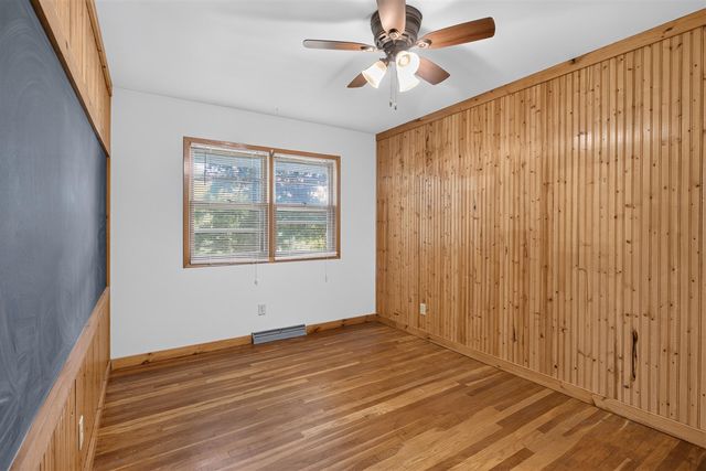 2695 Gilletts Lake Road, Jackson, MI 49201