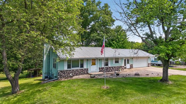 2695 Gilletts Lake Road, Jackson, MI 49201