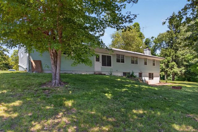 2695 Gilletts Lake Road, Jackson, MI 49201