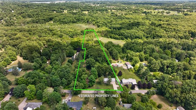 2695 Gilletts Lake Road, Jackson, MI 49201