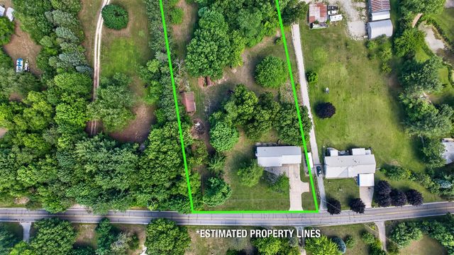 2695 Gilletts Lake Road, Jackson, MI 49201