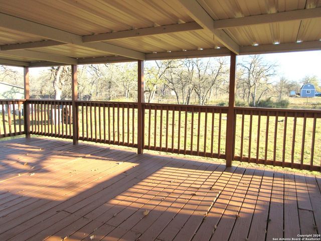 178 Hickory Hill, La Vernia, TX 78121