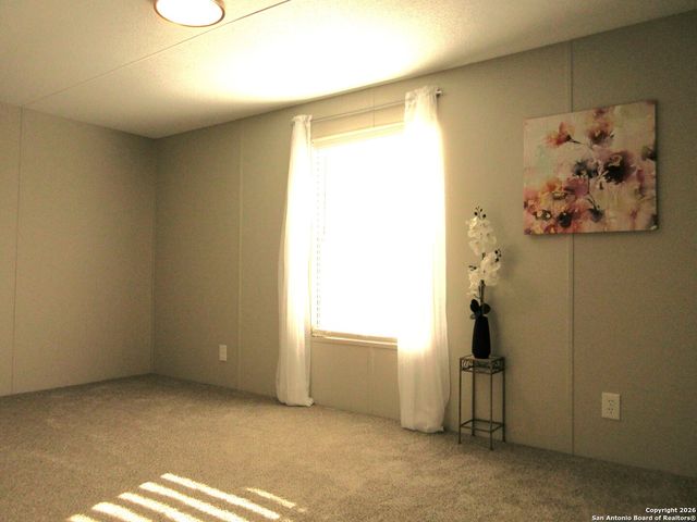 178 Hickory Hill, La Vernia, TX 78121