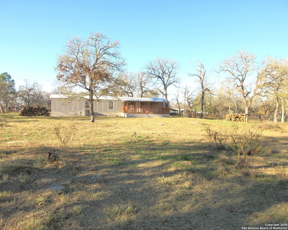 178 Hickory Hill, La Vernia, TX 78121
