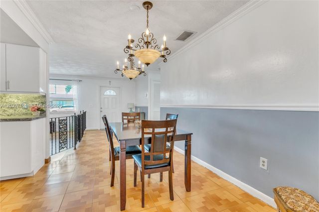 551 NW 99th Way, Pembroke Pines, FL 33024