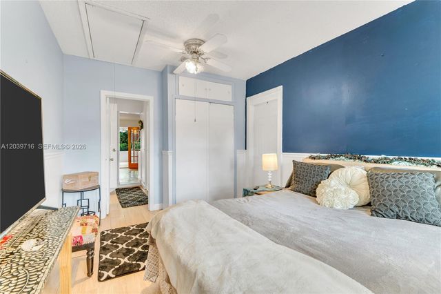 551 NW 99th Way, Pembroke Pines, FL 33024