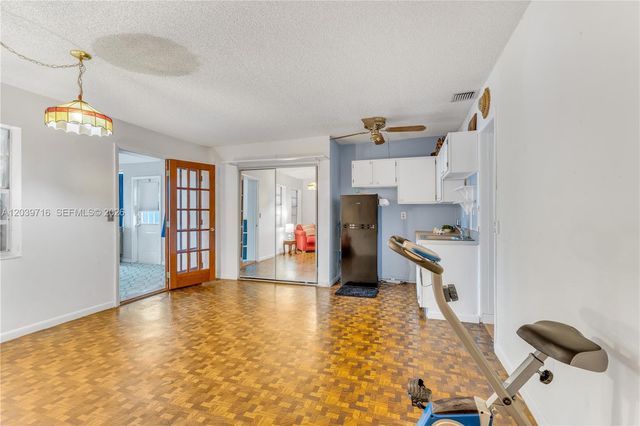 551 NW 99th Way, Pembroke Pines, FL 33024