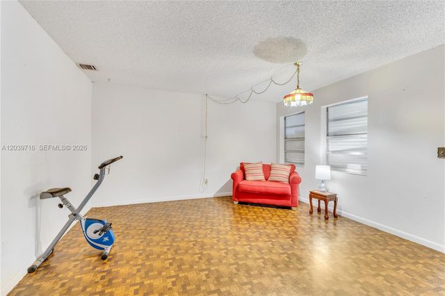 551 NW 99th Way, Pembroke Pines, FL 33024