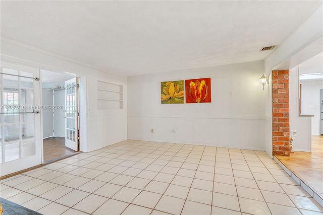 551 NW 99th Way, Pembroke Pines, FL 33024