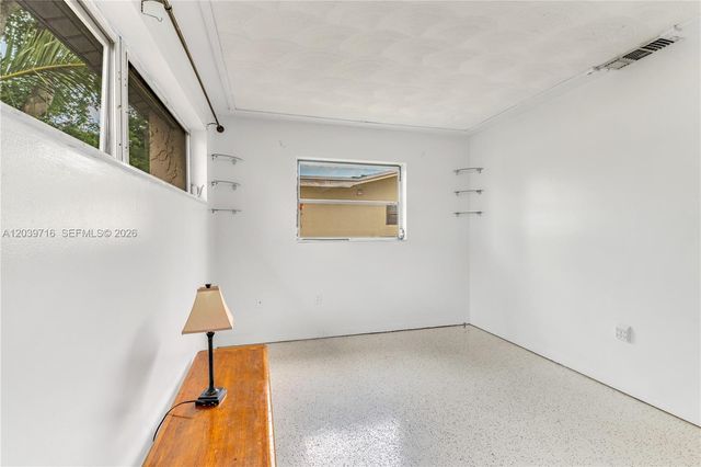 551 NW 99th Way, Pembroke Pines, FL 33024