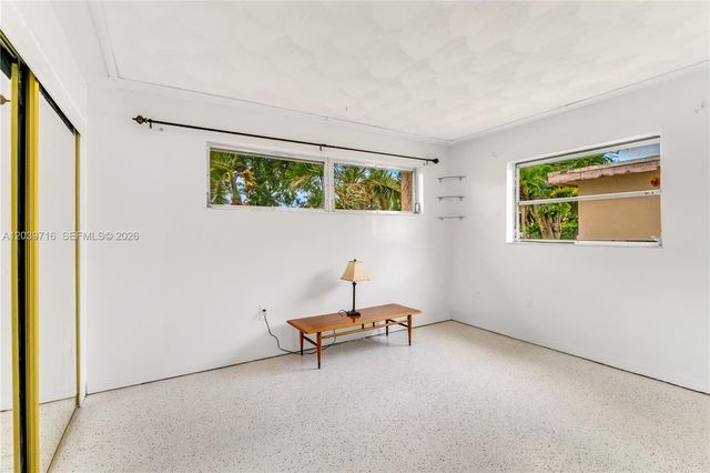 551 NW 99th Way, Pembroke Pines, FL 33024