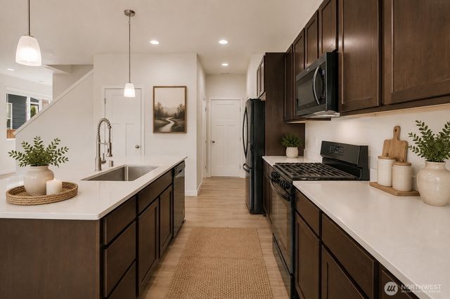 9014 Viola Street SE, Olympia, WA 98501