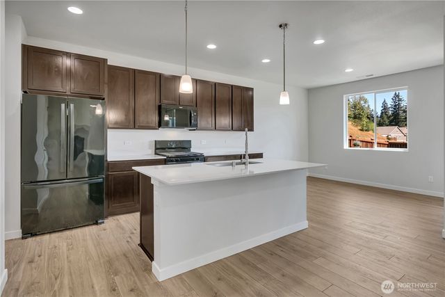 9014 Viola Street SE, Olympia, WA 98501