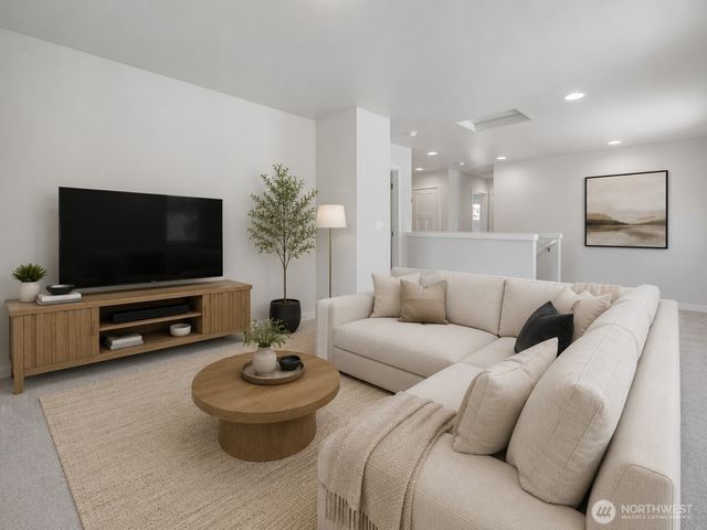 9014 Viola Street SE, Olympia, WA 98501