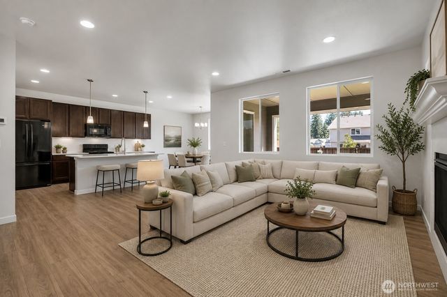 9014 Viola Street SE, Olympia, WA 98501