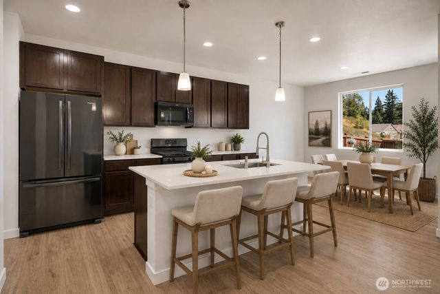 9014 Viola Street SE, Olympia, WA 98501