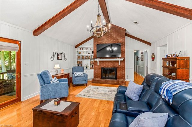 216 Vancouver Court, Kernersville, NC 27284
