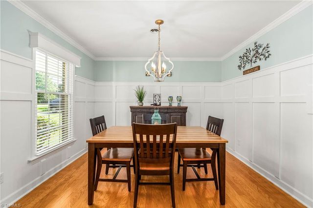 216 Vancouver Court, Kernersville, NC 27284