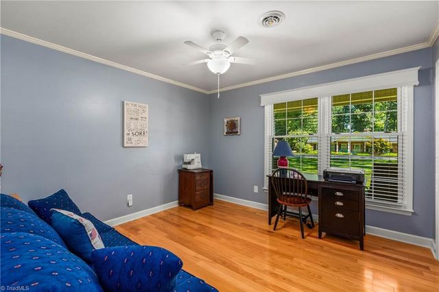 216 Vancouver Court, Kernersville, NC 27284