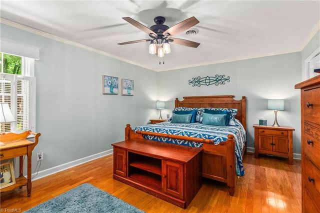 216 Vancouver Court, Kernersville, NC 27284