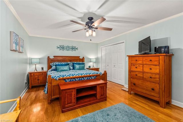 216 Vancouver Court, Kernersville, NC 27284