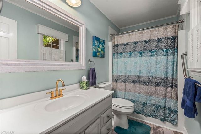 216 Vancouver Court, Kernersville, NC 27284