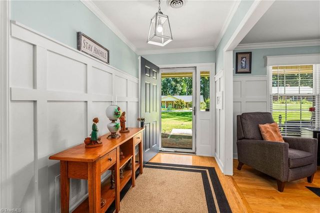 216 Vancouver Court, Kernersville, NC 27284