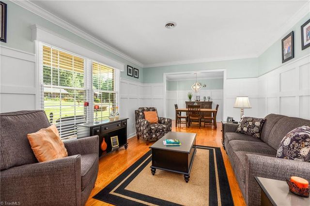 216 Vancouver Court, Kernersville, NC 27284