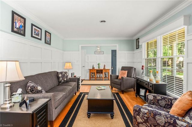 216 Vancouver Court, Kernersville, NC 27284