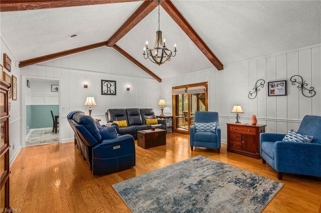 216 Vancouver Court, Kernersville, NC 27284
