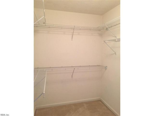 8 Cannonball CIR, Hampton, VA 23669