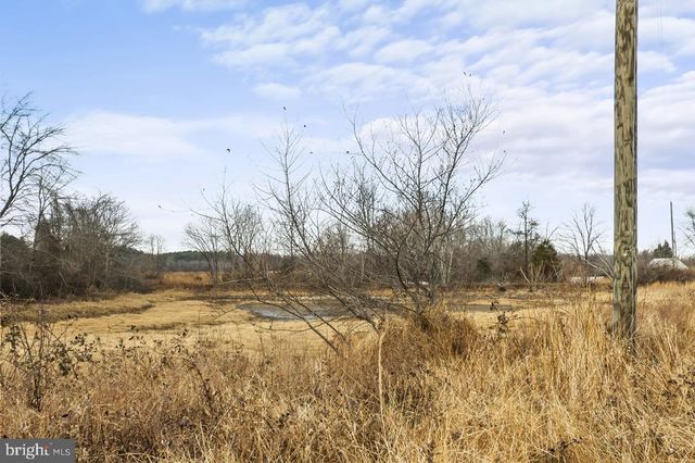 7389 LEEDS MANOR RD, Marshall, VA 20115