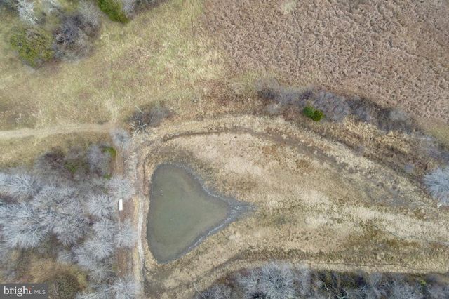 7389 LEEDS MANOR RD, Marshall, VA 20115