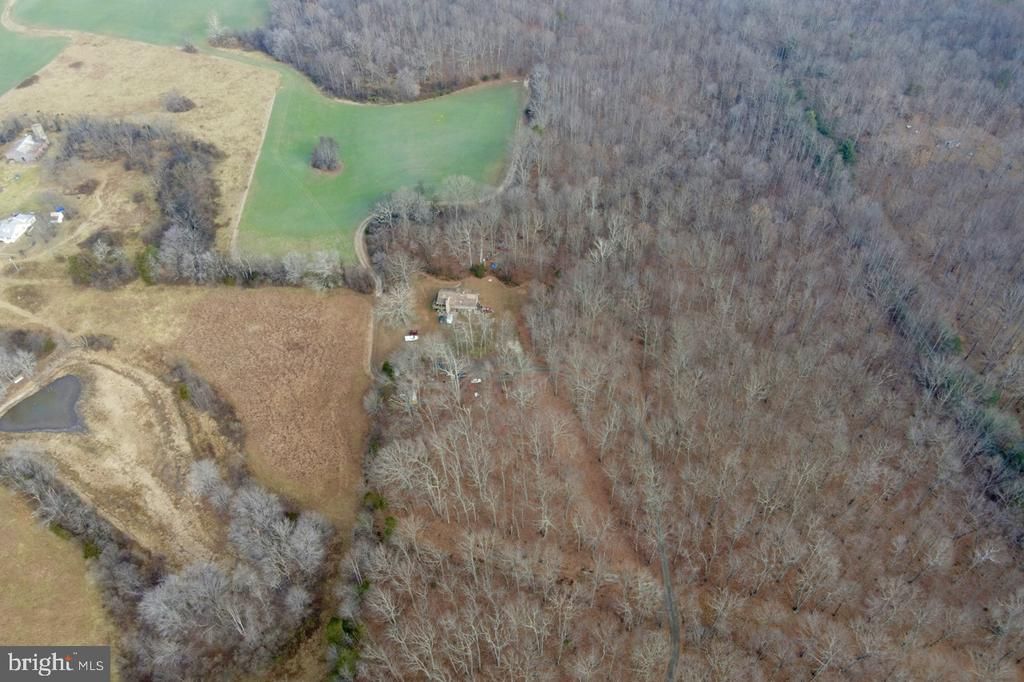 7389 LEEDS MANOR RD, Marshall, VA 20115