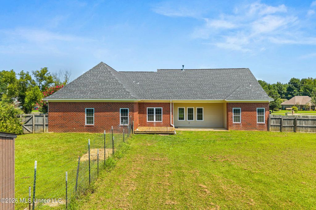 228 Golden Pond Drive, Coldwater, MS 38618 — photo 3