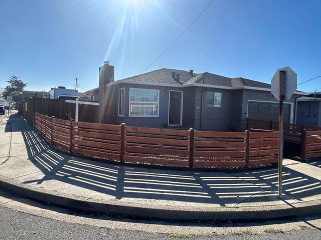 196 Surf Street, Pacifica, CA 94044