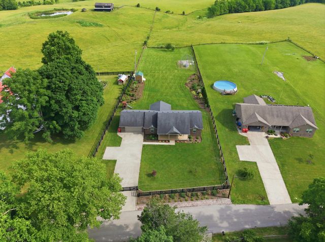 611 Menelaus Road, Berea, KY 40403