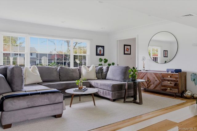 19 Foothill Lane, East Northport, NY 11731