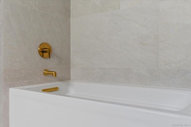 19 Foothill Lane, East Northport, NY 11731