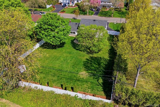 19 Foothill Lane, East Northport, NY 11731