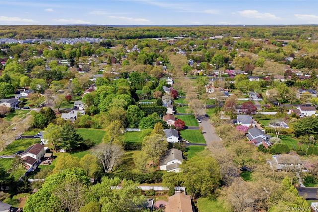 19 Foothill Lane, East Northport, NY 11731