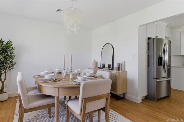 19 Foothill Lane, East Northport, NY 11731