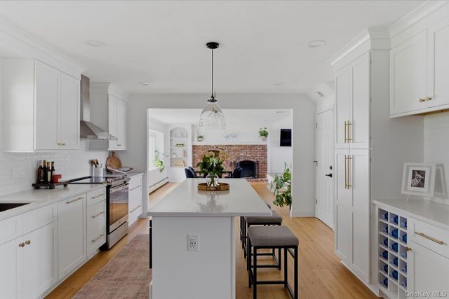 19 Foothill Lane, East Northport, NY 11731