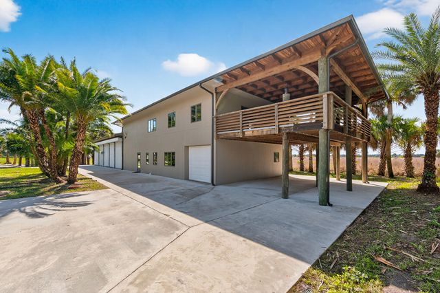 200 S Graves Road, Fort Pierce, FL 34945