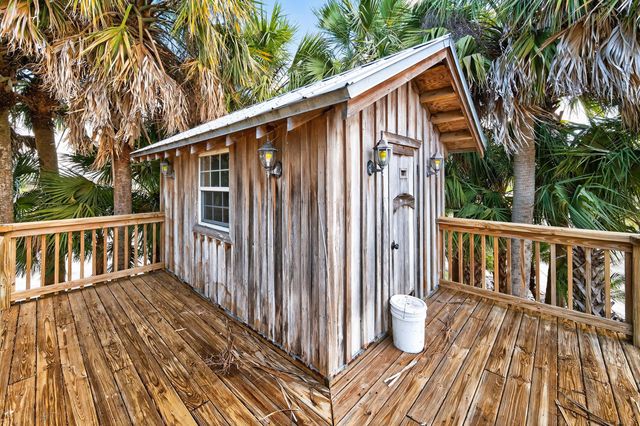 200 S Graves Road, Fort Pierce, FL 34945