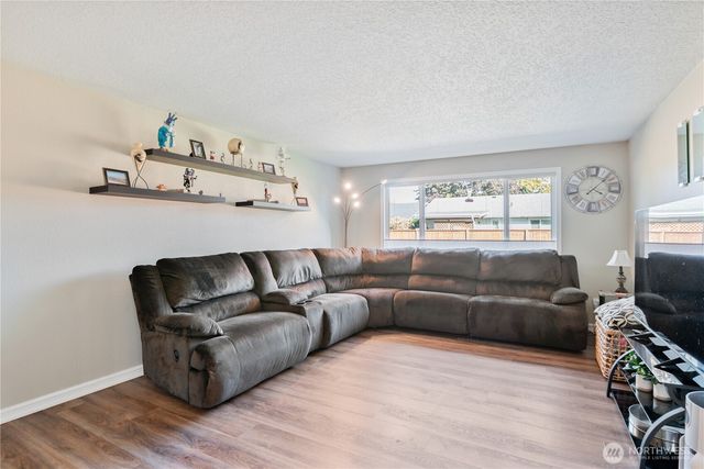 1532 Floral Court, Longview, WA 98632