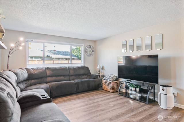 1532 Floral Court, Longview, WA 98632