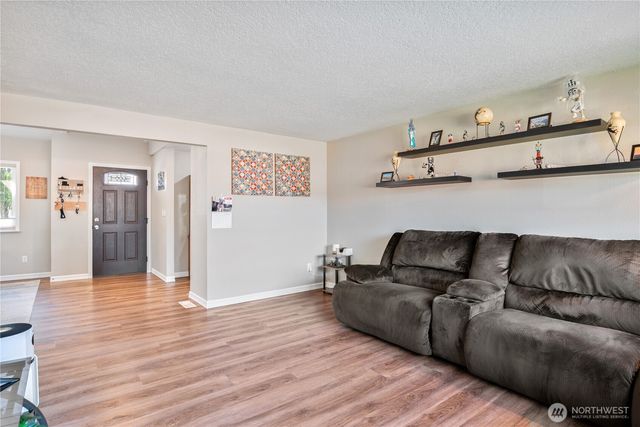 1532 Floral Court, Longview, WA 98632