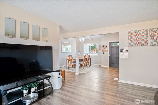 1532 Floral Court, Longview, WA 98632